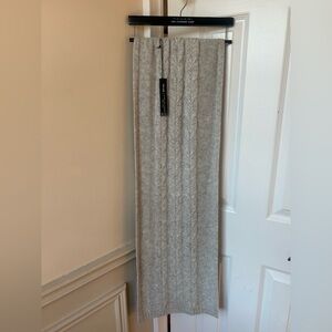 Tahari Pur Luxe 100% 2-Ply Cashmere Scarf Heather Grey